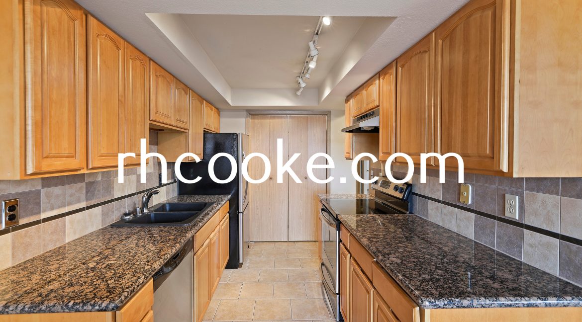011_Kitchen