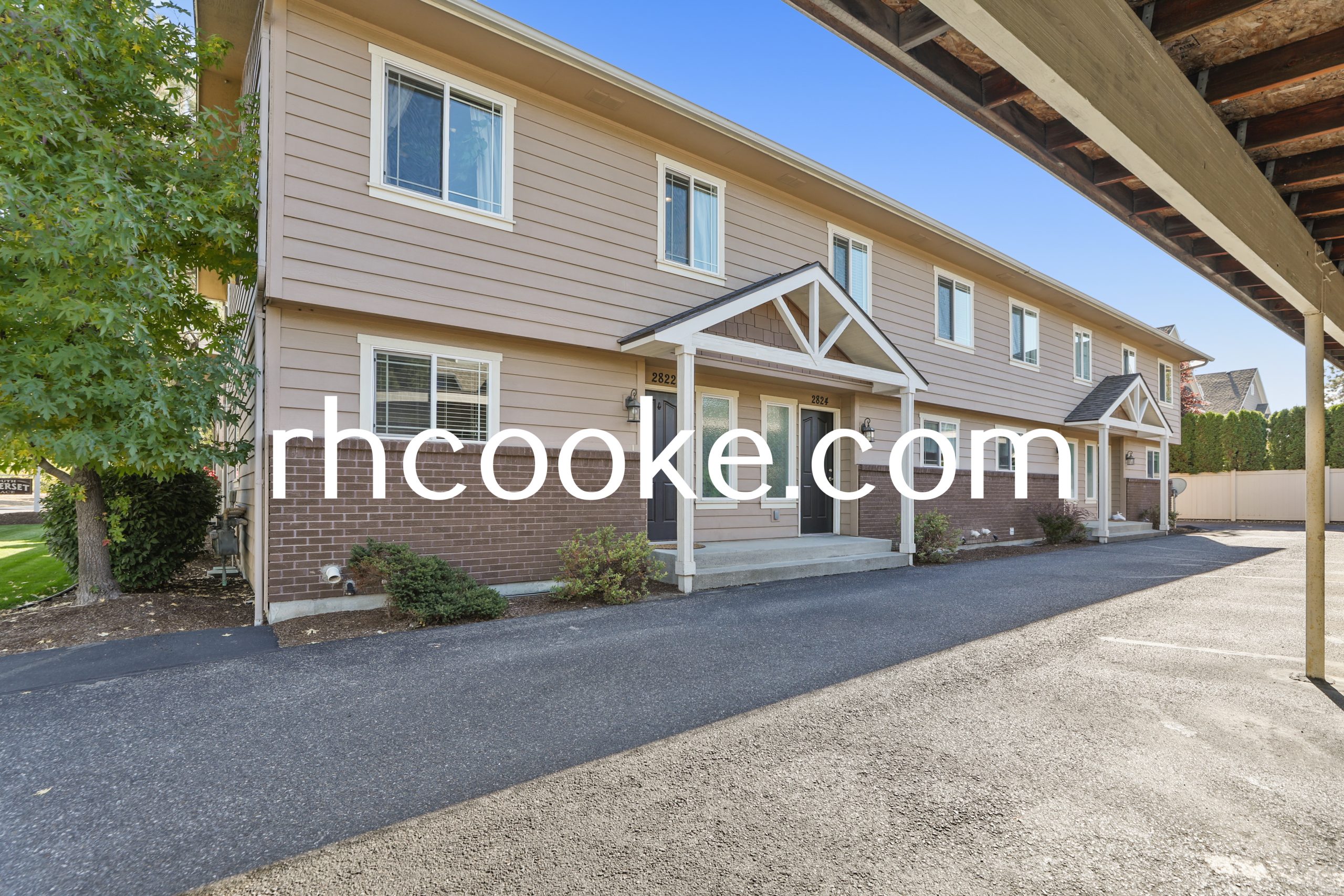 South hill townhouse – 2828 E 35th