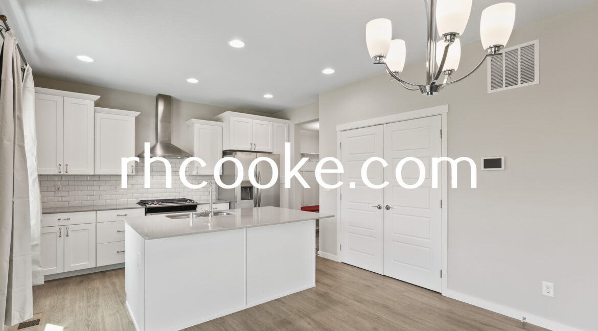 011_Kitchen