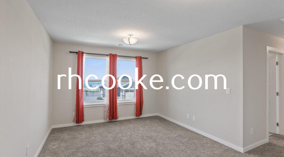 022_Family Room